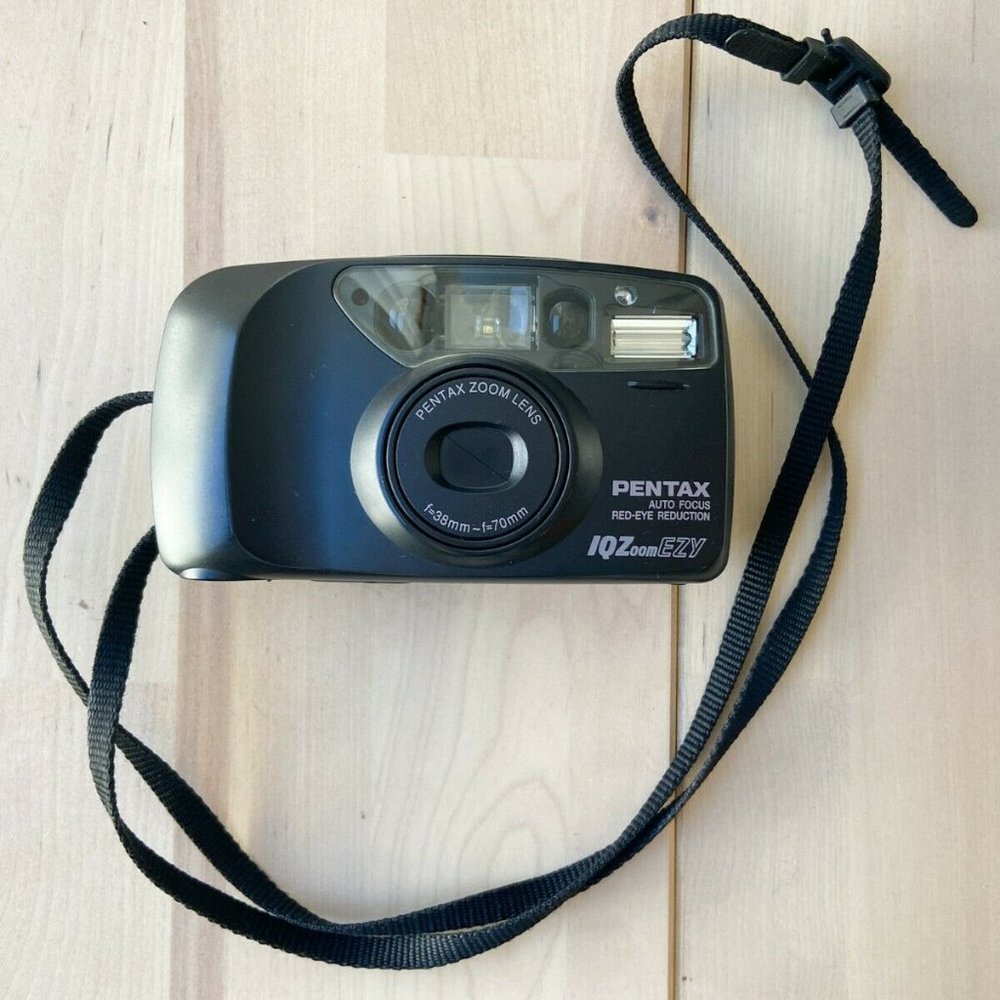 Vintage Pentax IQZoom EZY 35mm QD Red Eye Reduction Point & Shoot Film Camera